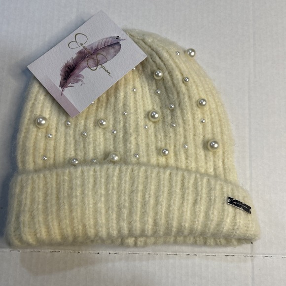 Jessica Simpson Accessories - Jessica Simpson Ivory New Stocking Cap / Beanie